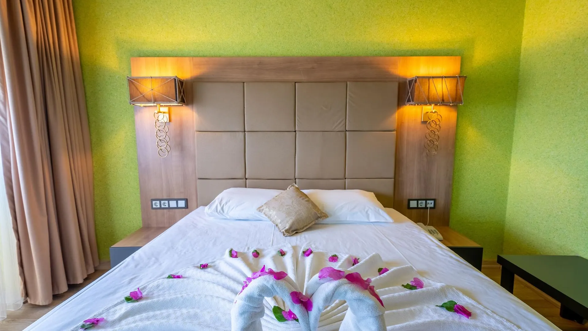 City Live Hotel Antalya 4*,